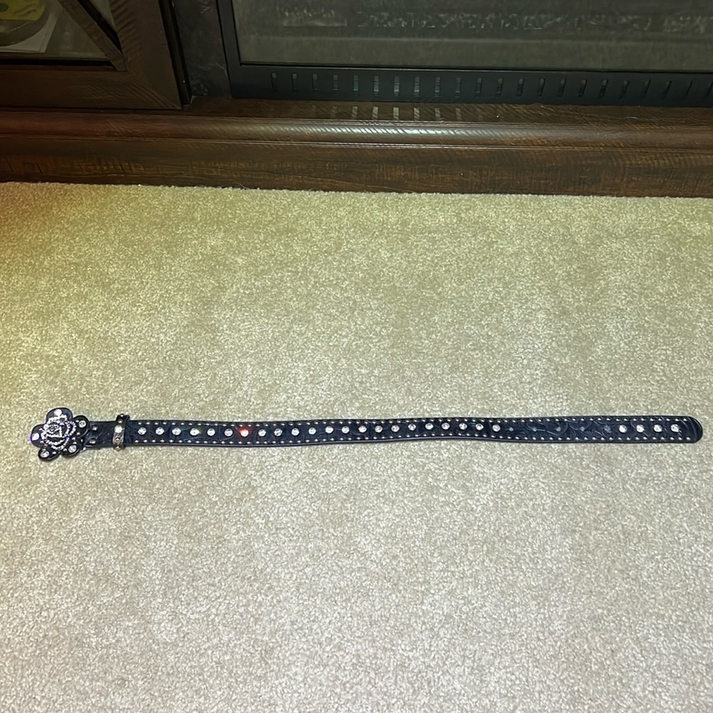 28 inch flower buckle belt.
